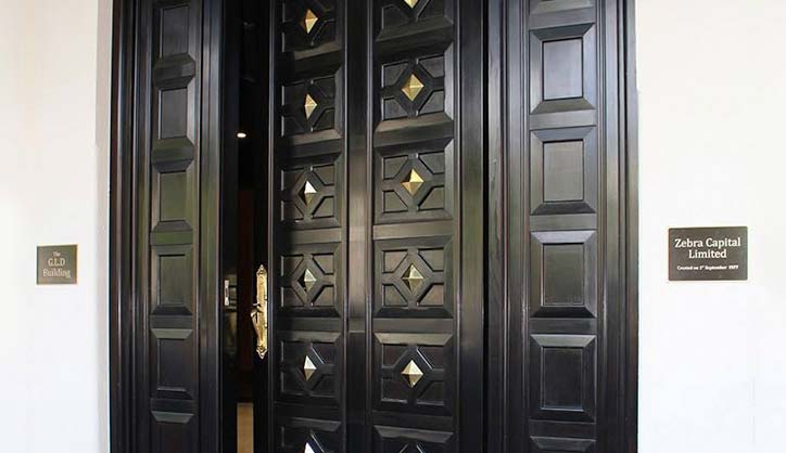 We make custom doors for luxurious homes in caulfield north